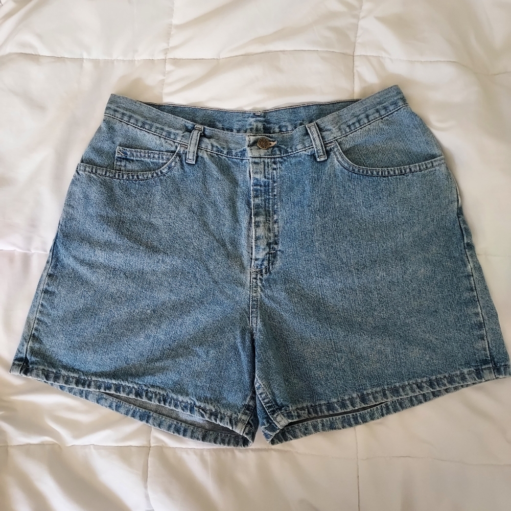 Vintage Riders High Waisted Denim Shorts sizeM (light blue wash)